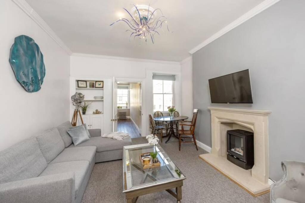 Georgian Apartment Located In The Center Of Bath. Zewnętrze zdjęcie