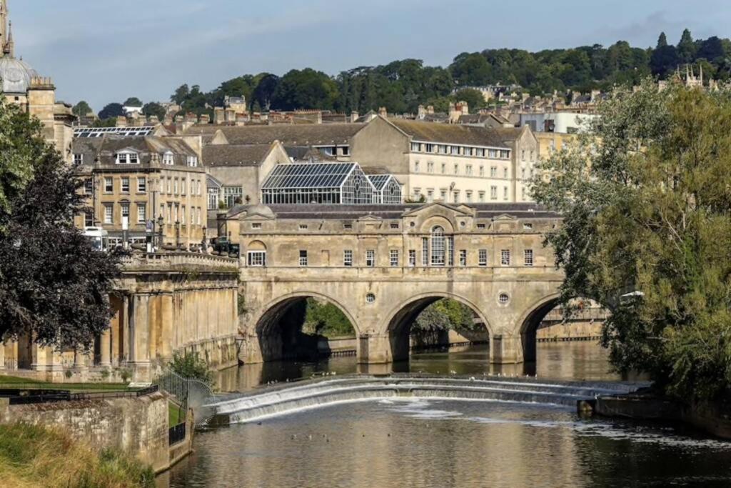 Georgian Apartment Located In The Center Of Bath. Zewnętrze zdjęcie